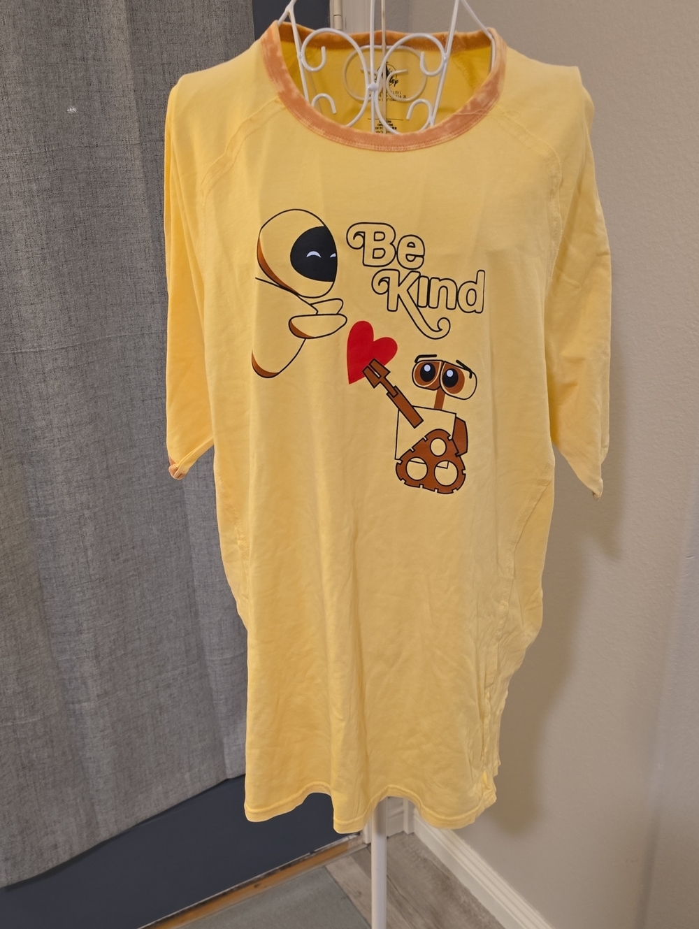 NWT- Size L- DISNEYCotton graphic t-shirt, Wall-E 'Be Kind' design